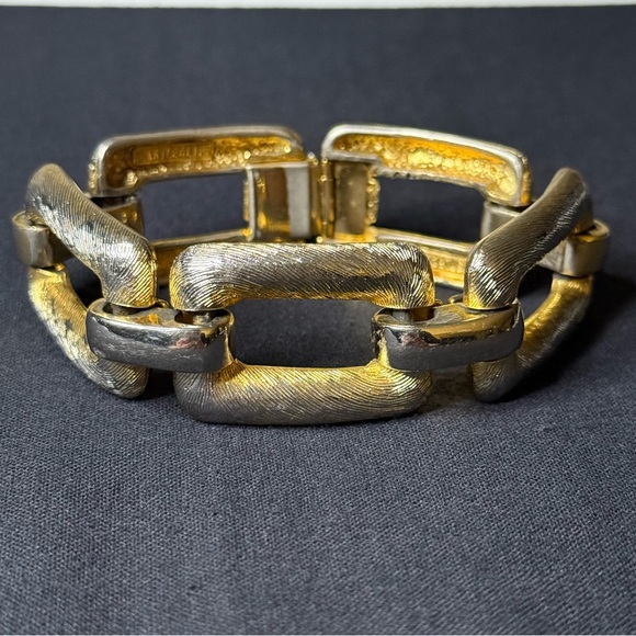 Vintage Castlecliff Chunky Link Bracelet - Picture 1 of 14